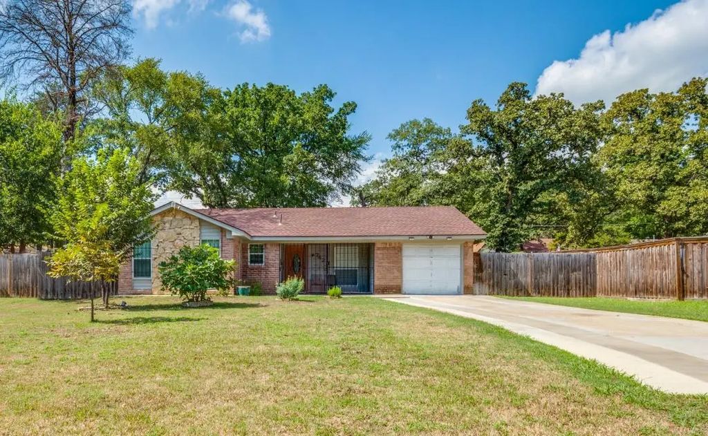 7423 Hillstar Circle, Dallas