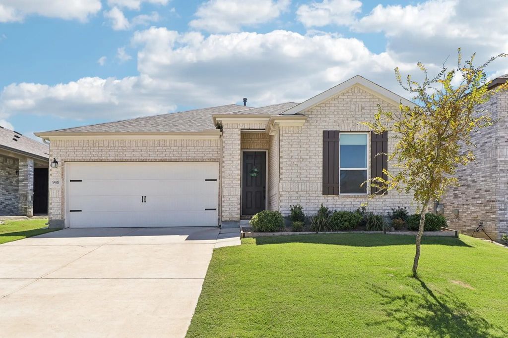 948 Brock Drive, Aubrey