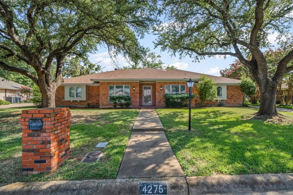 4275 Balboa Drive, Fort Worth