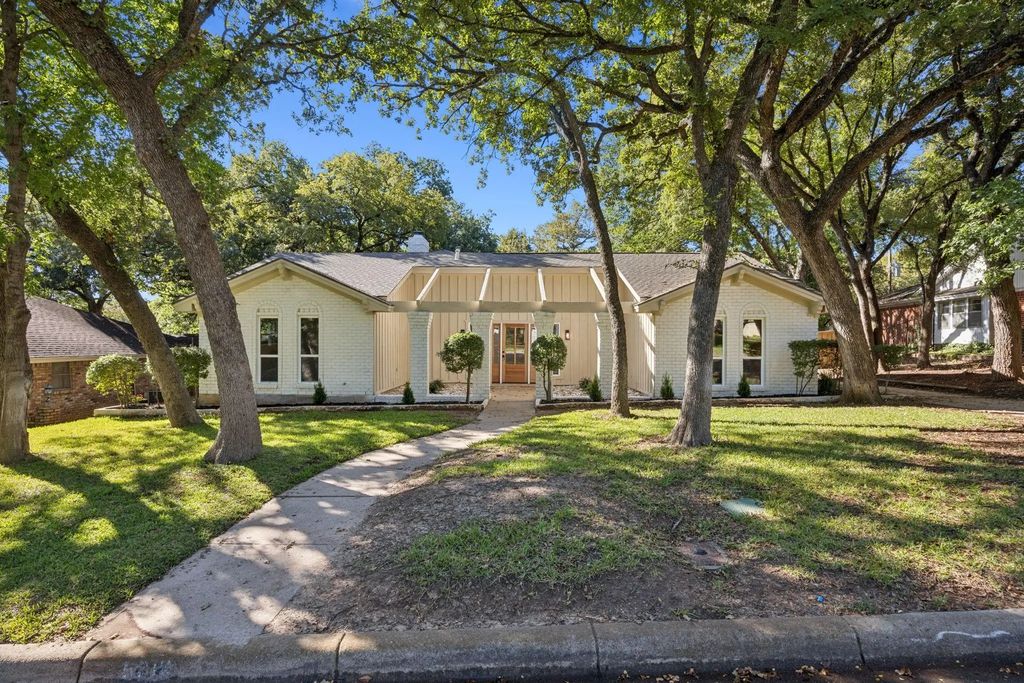 5016 Sugar Lake Road, Fort Worth