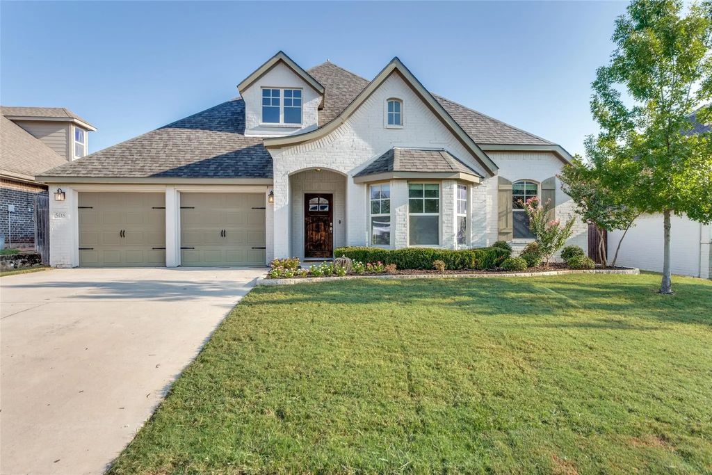 508 Inwood Street, Benbrook