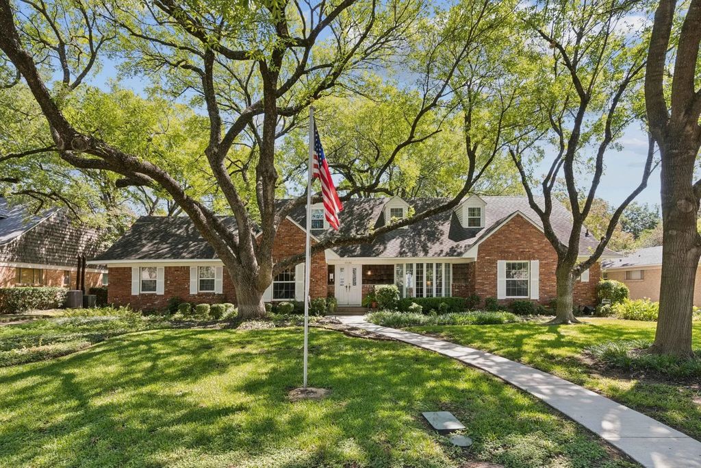 11130 Wonderland Trail, Dallas