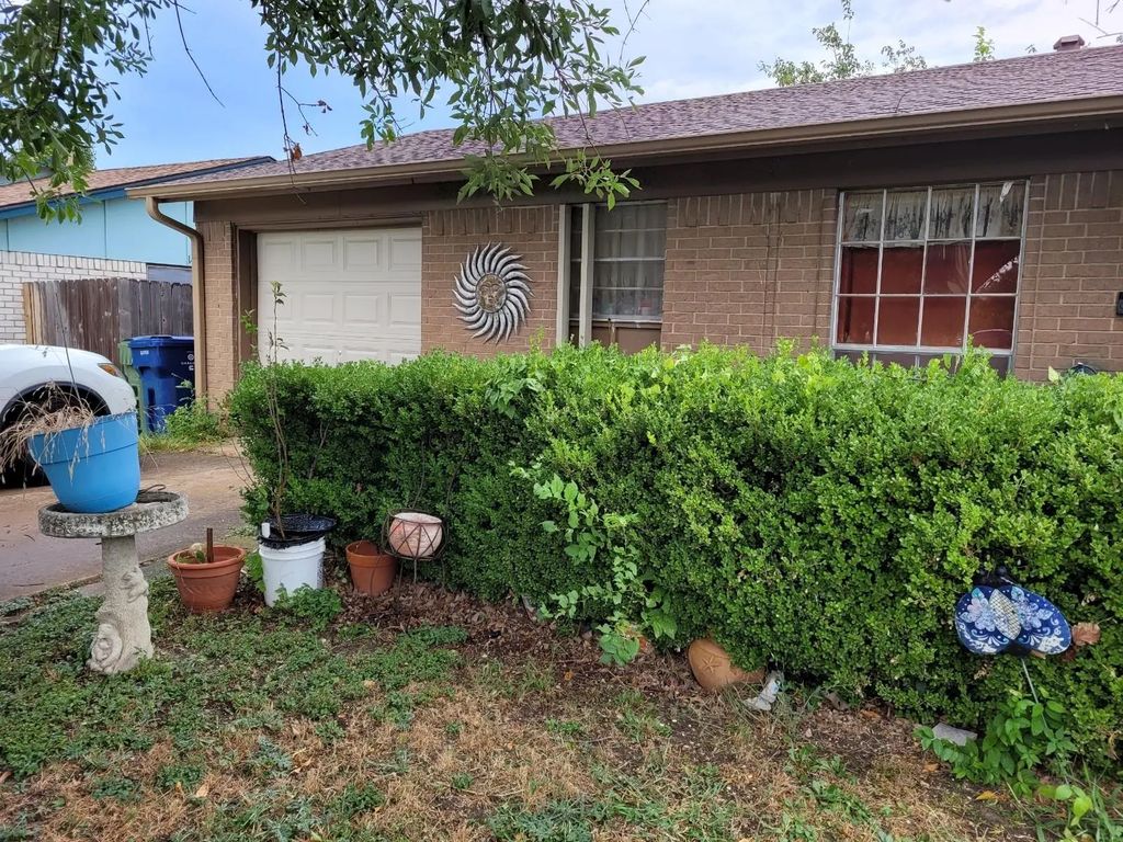 2714 Foxcroft Lane, Garland
