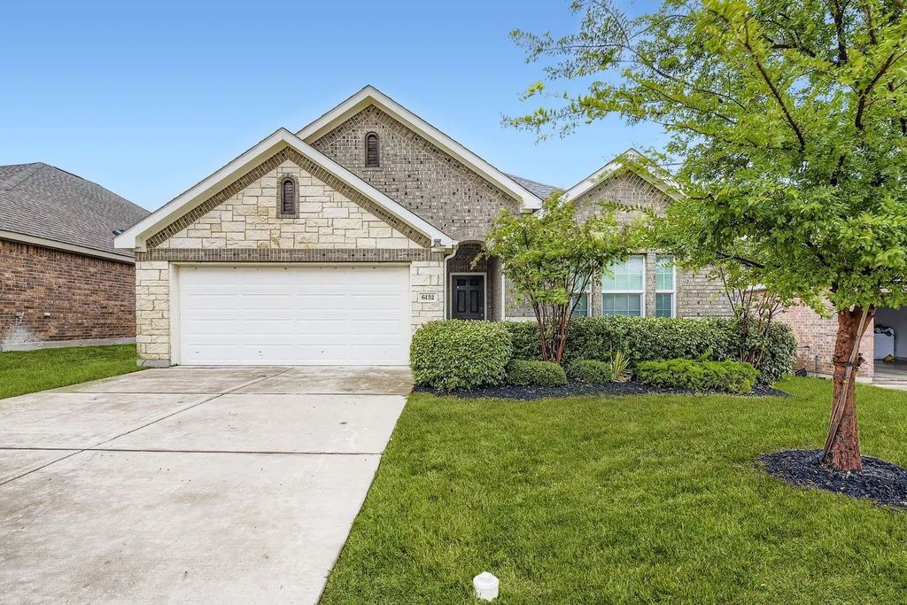 6132 True Vine Road, Fort Worth