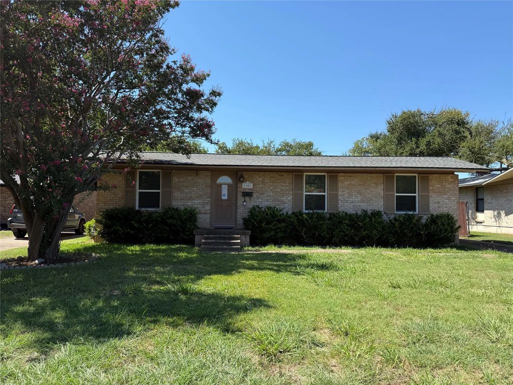 1201 Wisteria Way, Richardson