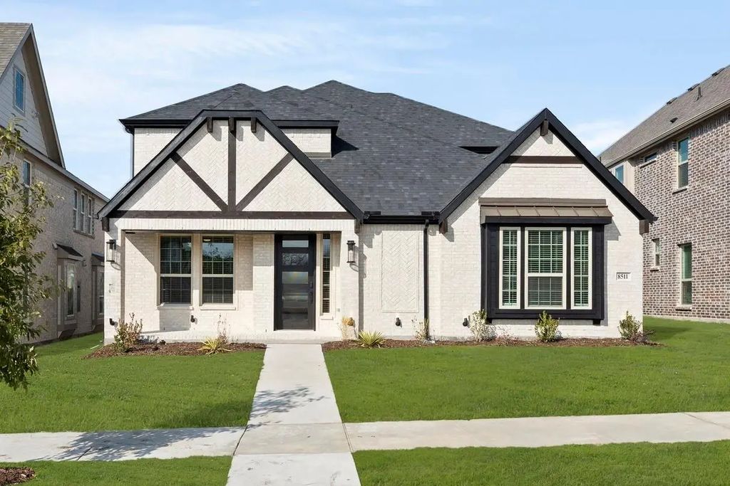 8511 Great Stone Trail, Rowlett