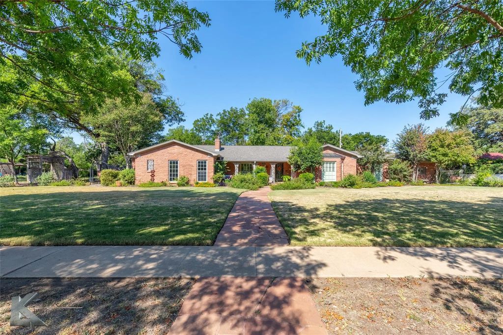 1334 Sayles Boulevard, Abilene