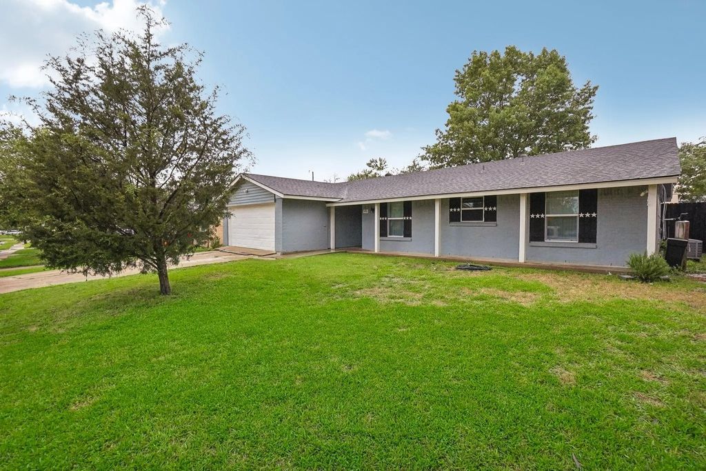 3601 Chime Street, Irving
