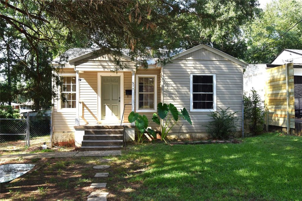 517 Davis Street, Minden