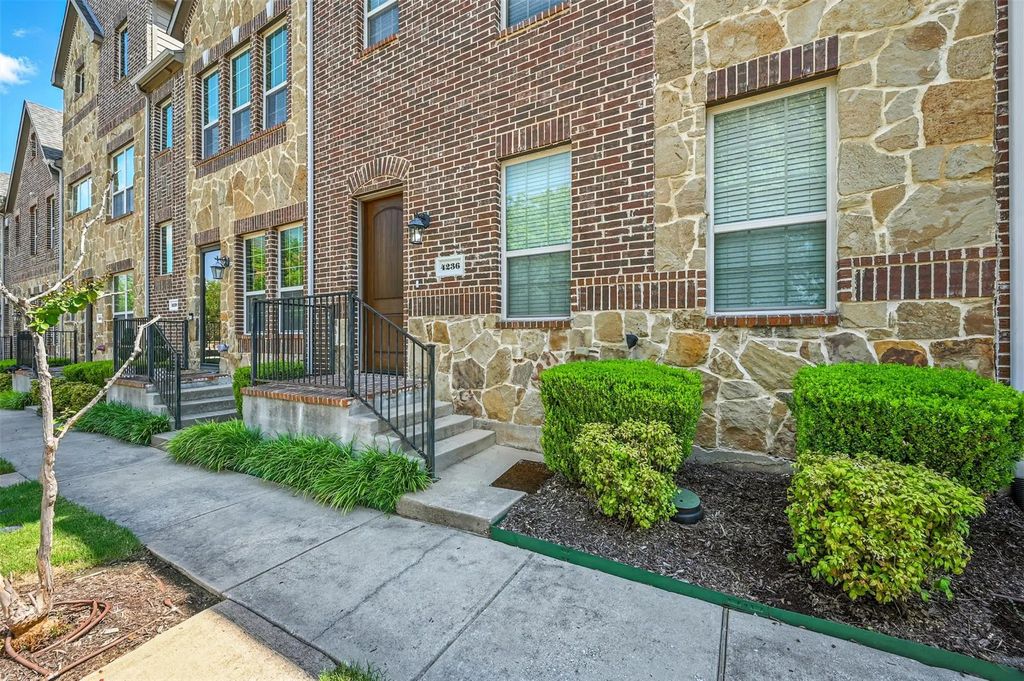4236 Charles Road, Carrollton