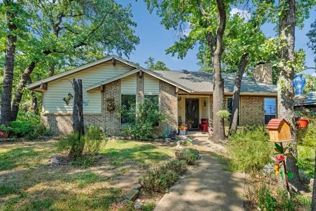 5905 Shamrock Drive, Arlington