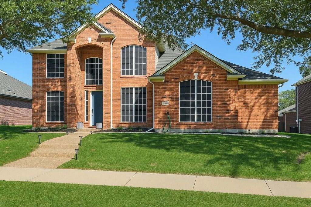 2753 Hillview Drive, Lewisville