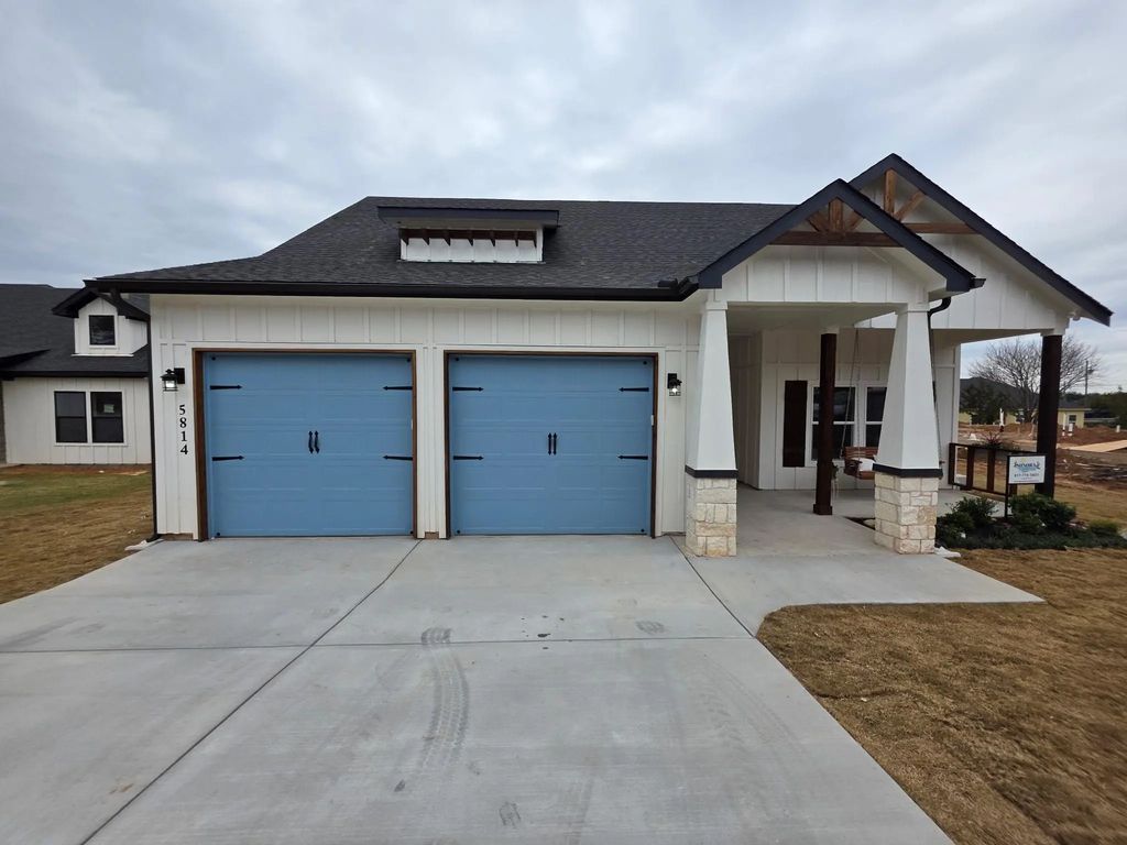 5814 Belaire Circle, Granbury