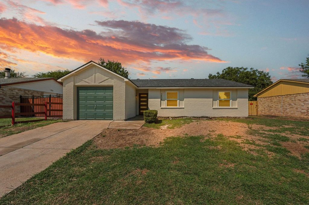 3808 Longmeadow Way, Fort Worth