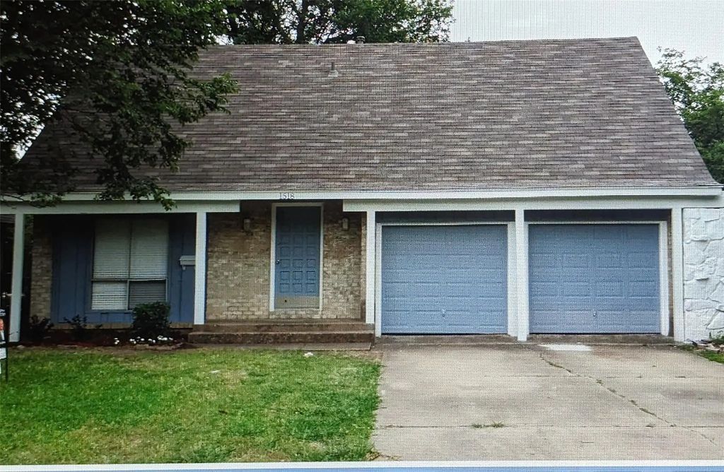 1518 Finley Road, Irving