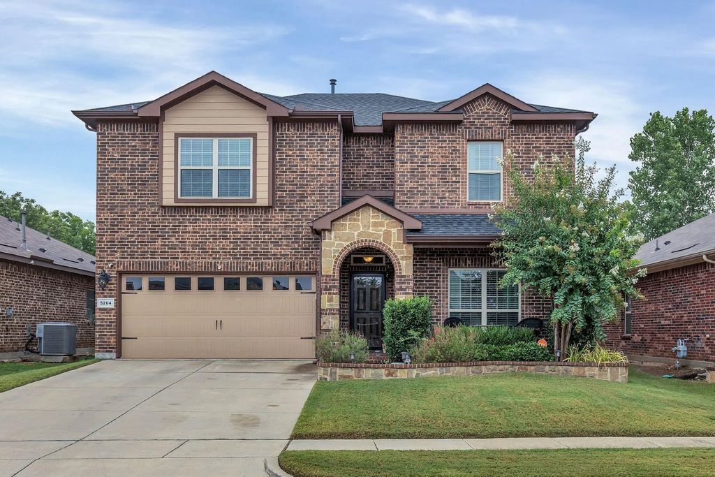 5204 Glen Meadow Drive, Arlington