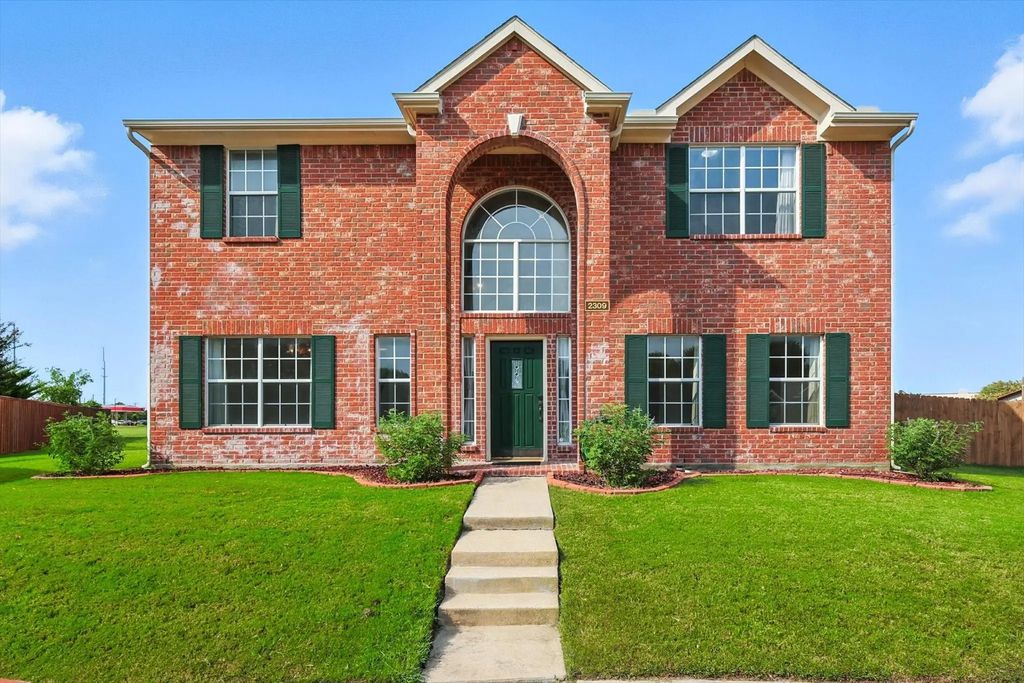 2309 Arrowcrest Court, Garland