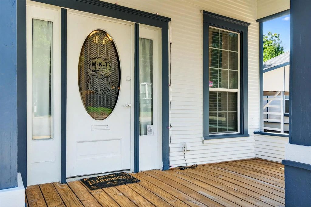 108 N Eddy Avenue, Denison