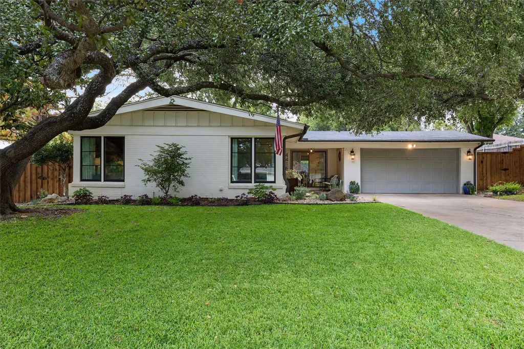 4416 Stonedale Road, Fort Worth