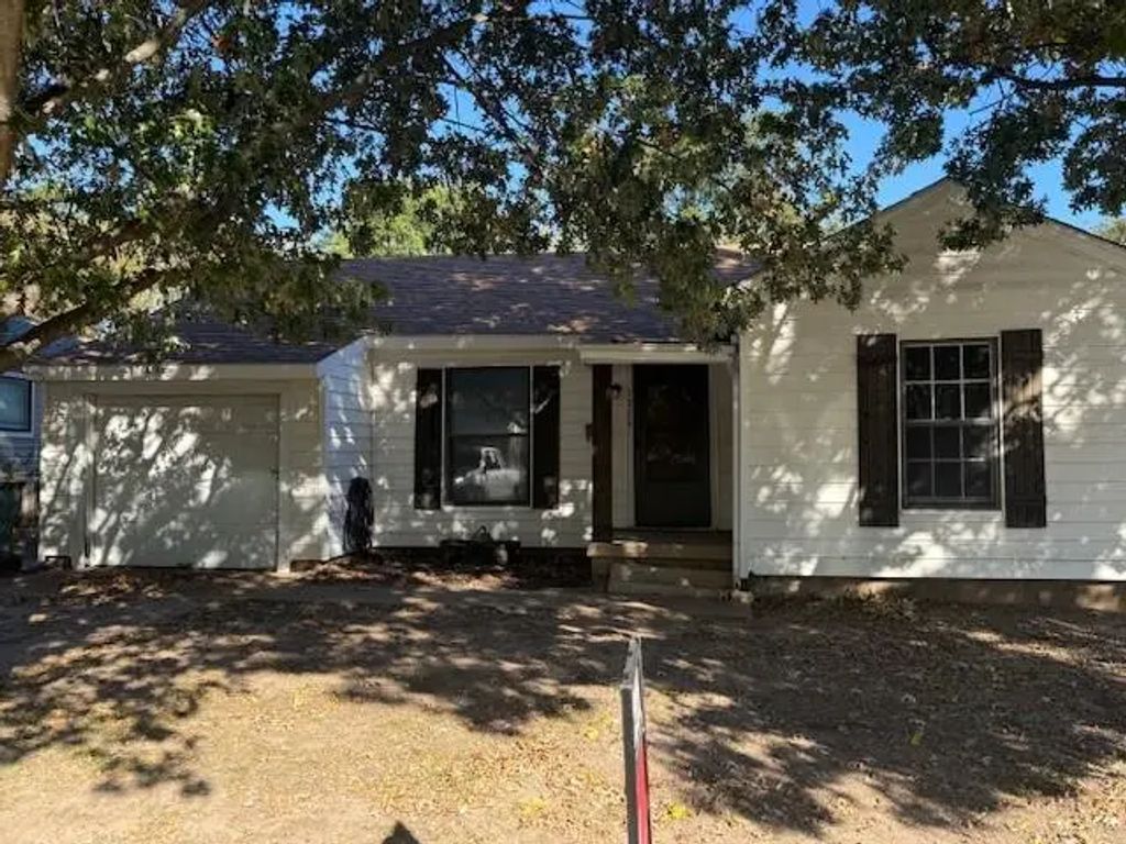 1711 N Ricketts Street, Sherman