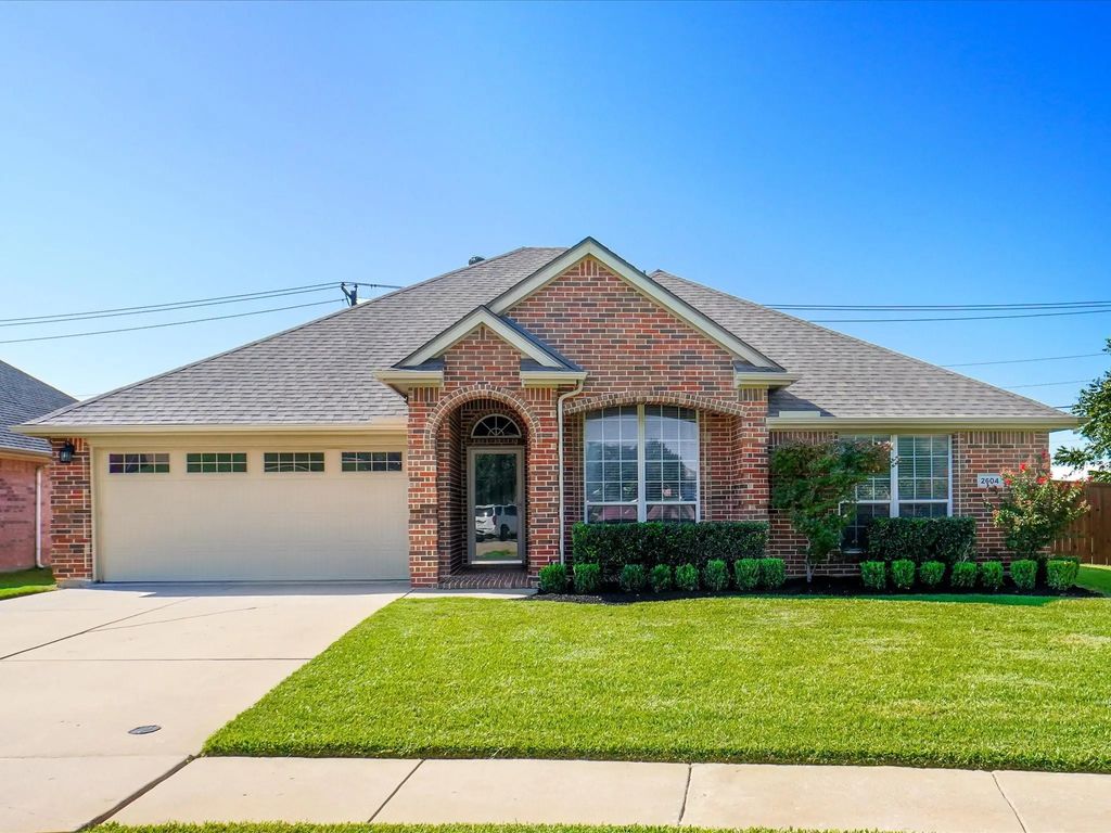 2604 Gray Rock Drive, Fort Worth