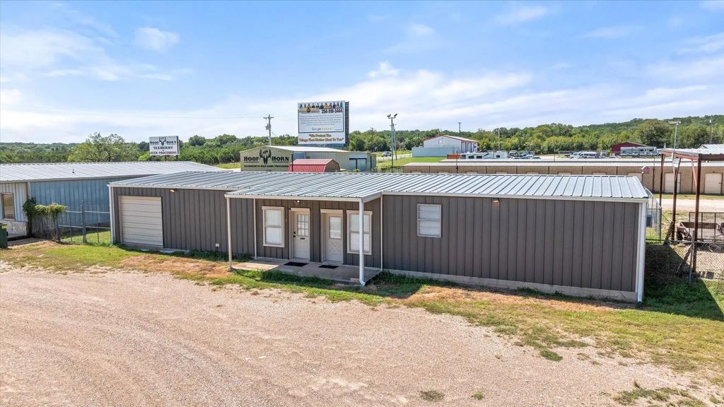 1497 W Highway 67 E, Glen Rose