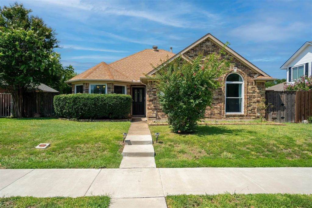 3801 Smartt Street, Rowlett