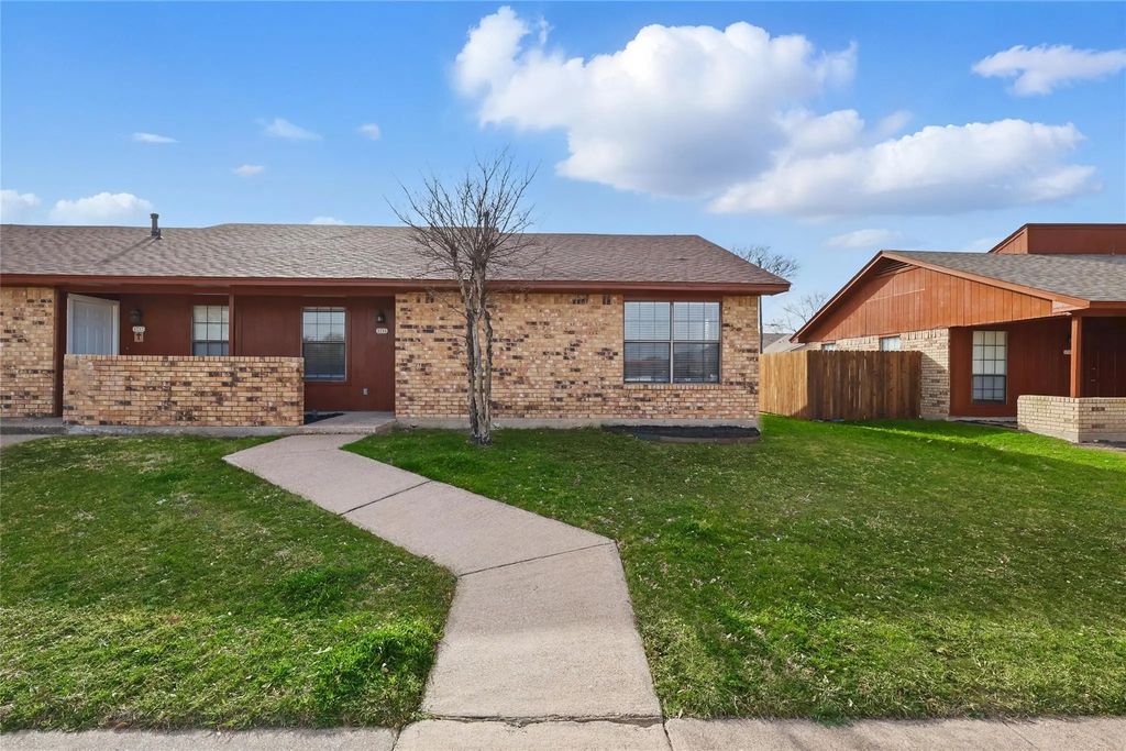 1715 Creekview Drive, Glenn Heights
