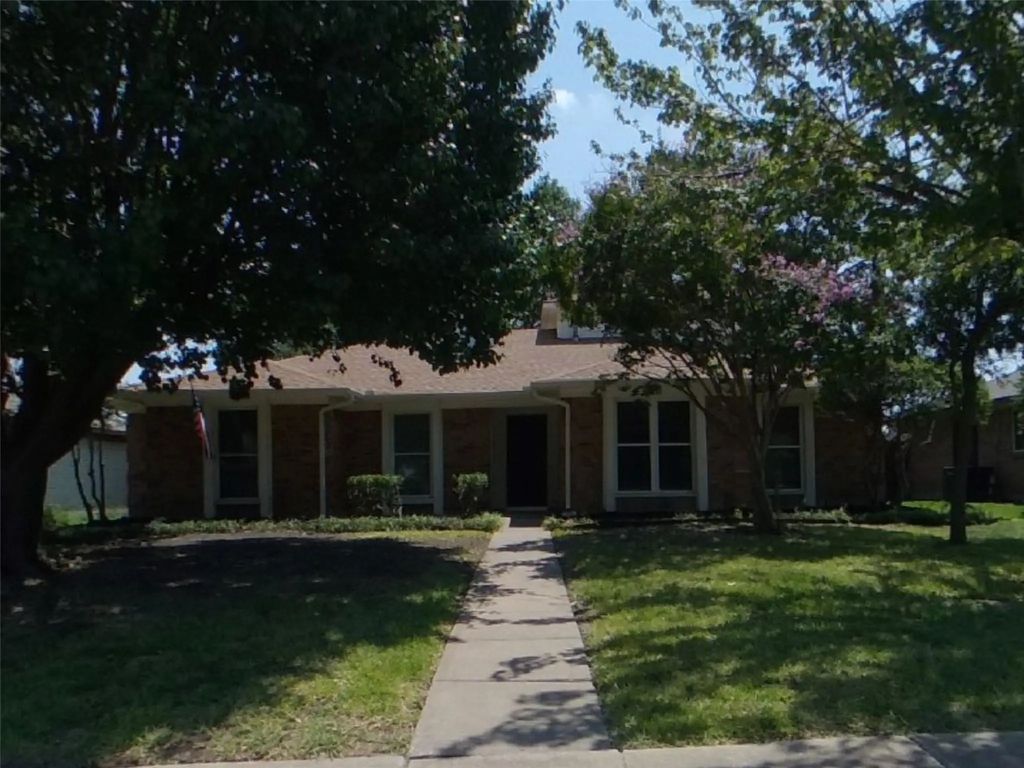 1112 Princeton Drive, Richardson
