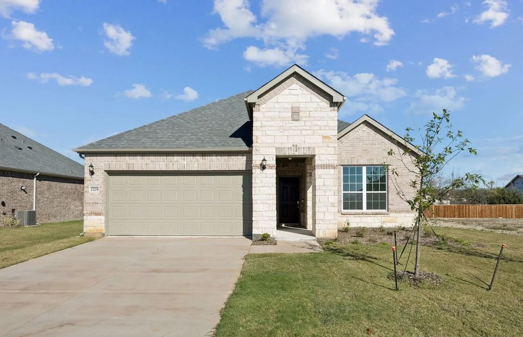1705 David Drive, Anna