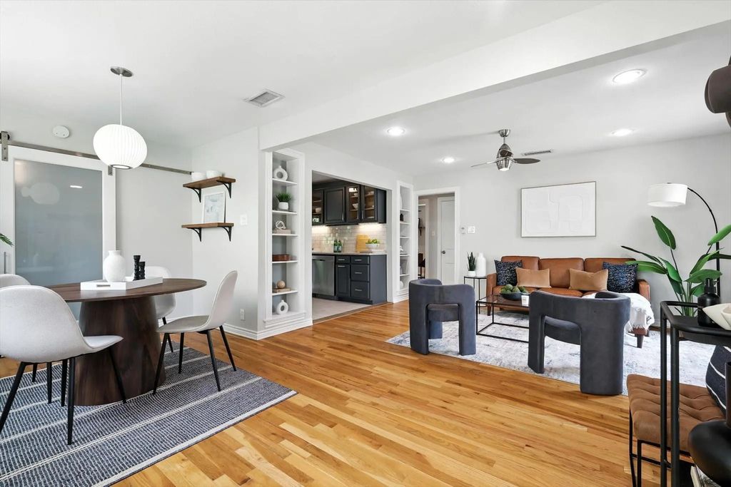 8922 Angora Street, Dallas