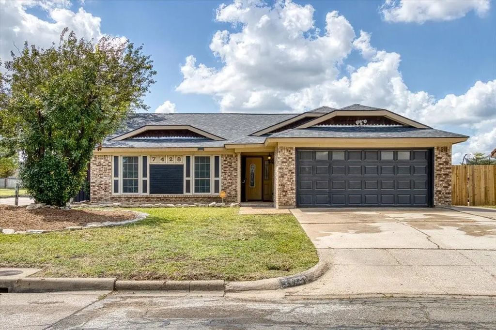 7428 Ridge Road W, Fort Worth