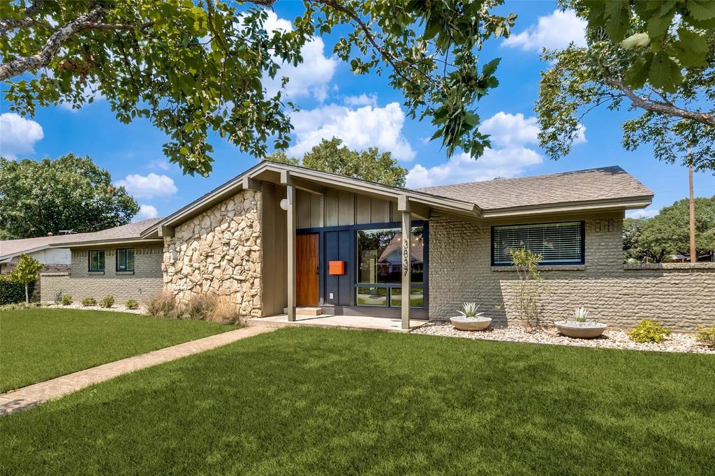 3837 Clubway Lane, Farmers Branch