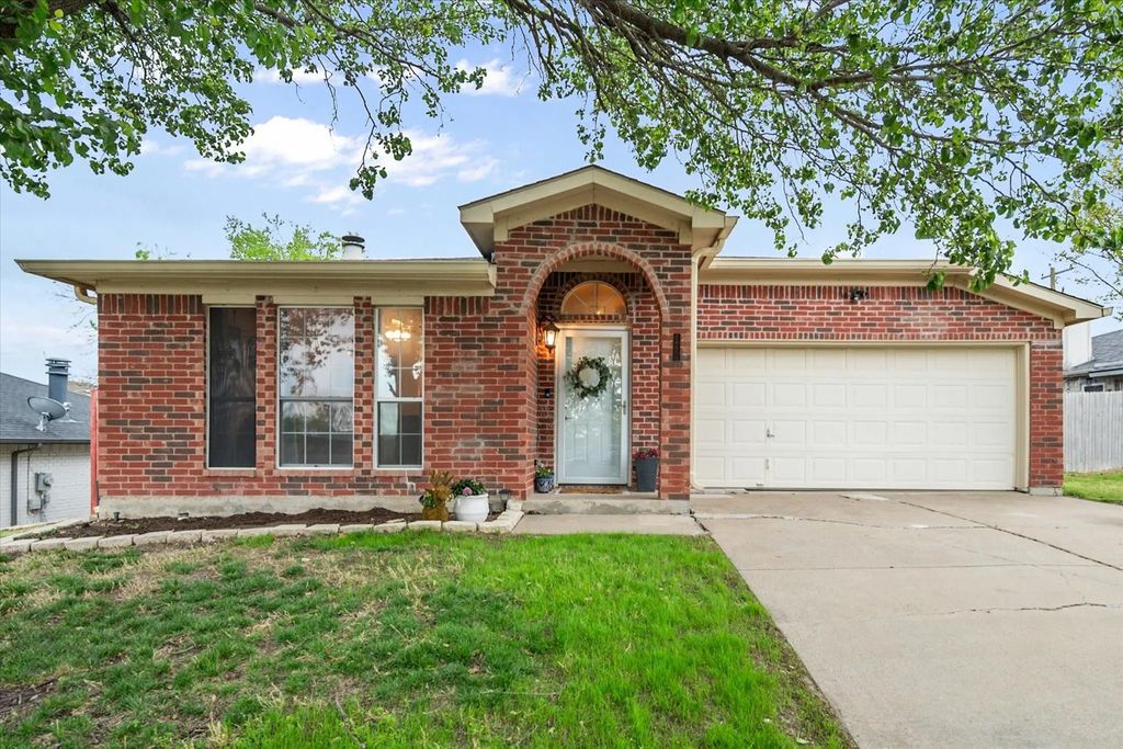 10109 High Bluff Drive, Fort Worth