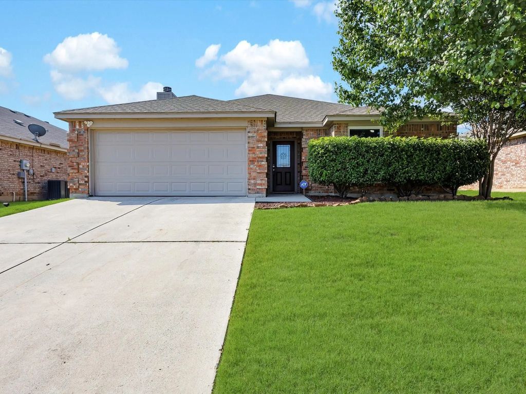 653 Fossil Wood Drive, Saginaw