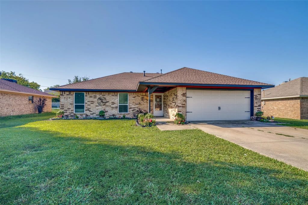 307 Memorial Drive, Wylie