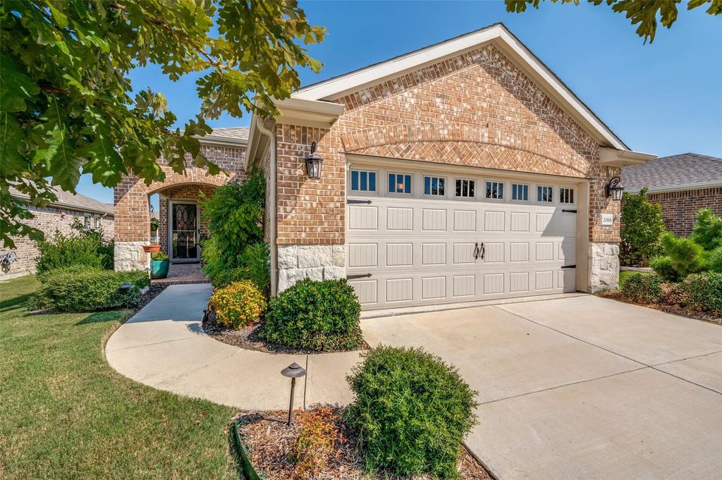 2068 Bentwater Lane, Frisco