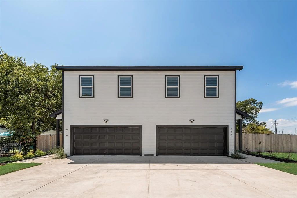 616 W Ave F, Garland