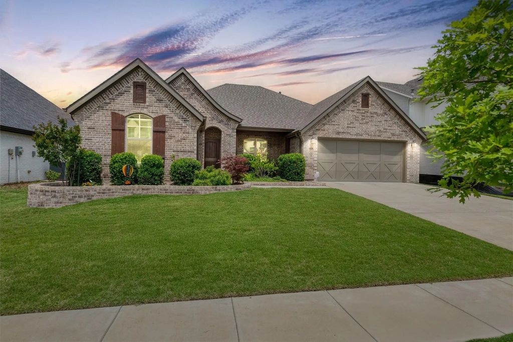 616 Point Vista Drive, Aledo