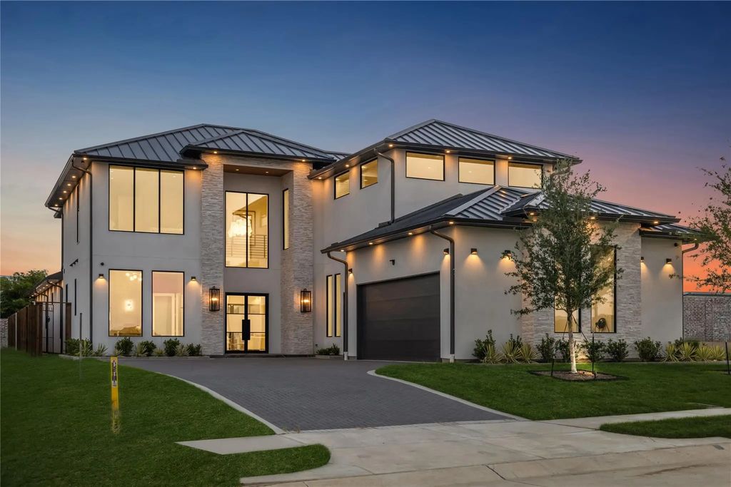 424 Regal Lane, Irving