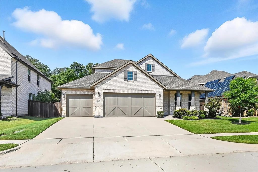 231 Nottingham Trail, Hickory Creek