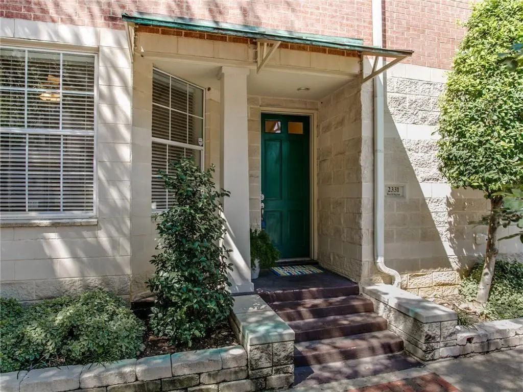 2331 Worthington Street, Dallas