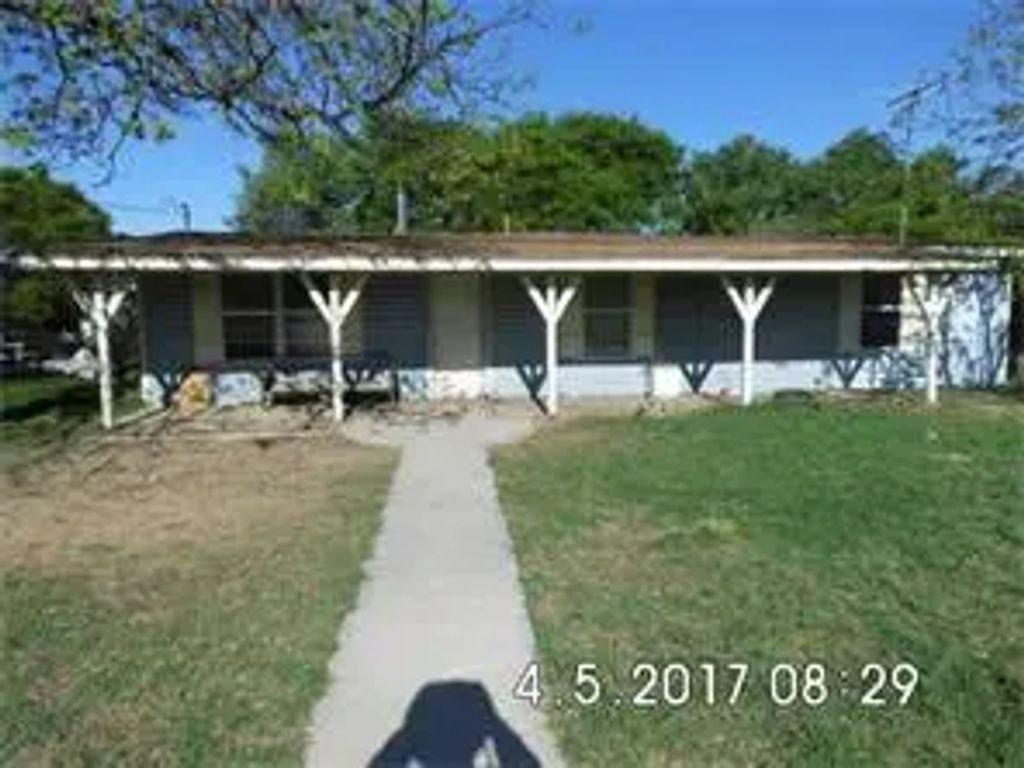 7785 County Road 229, Clyde