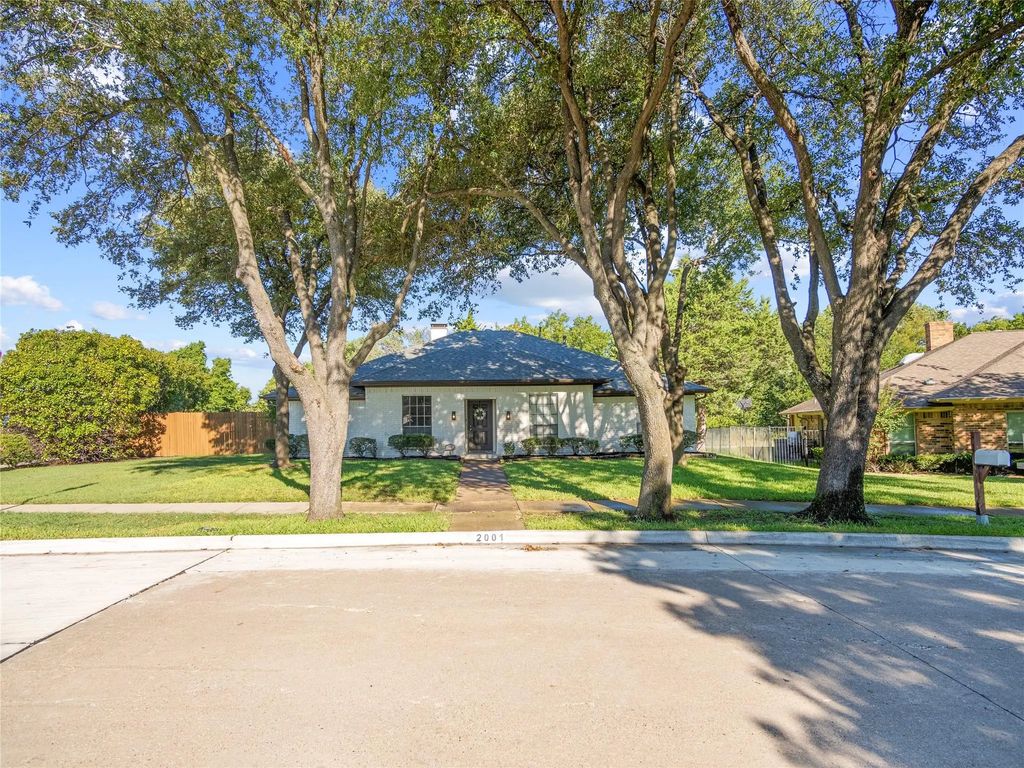 2001 Portsmouth Drive, Richardson