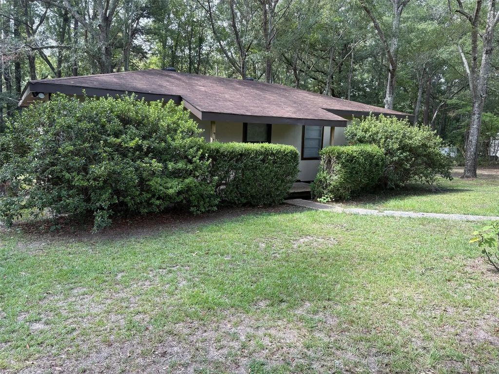 1535 Harveys Barber Shop Road, Dubberly