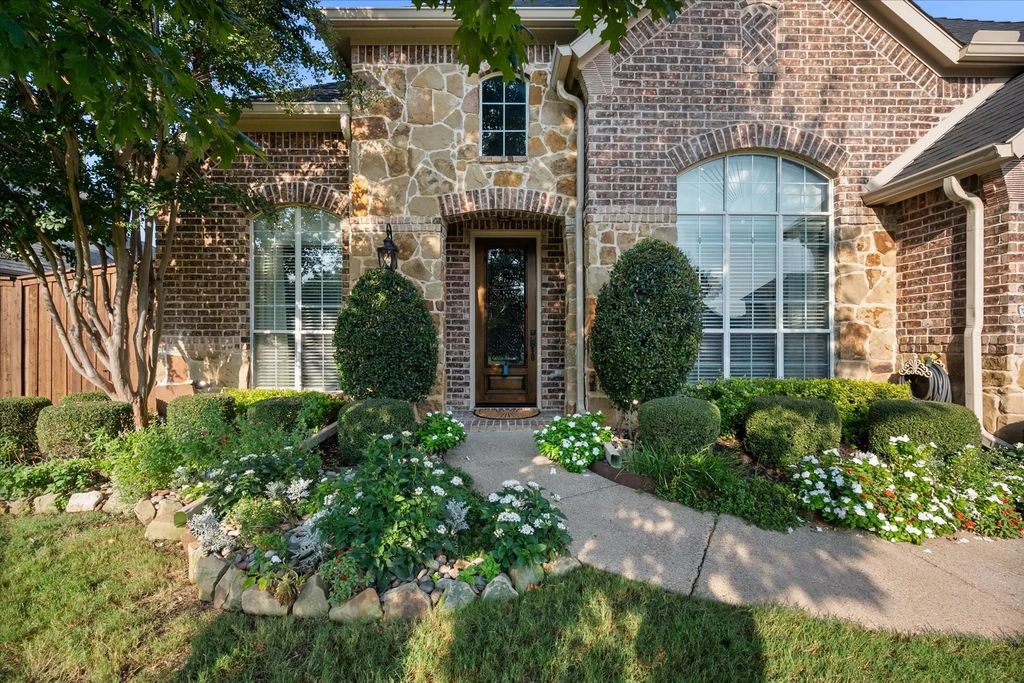 1701 Almond Drive, Mansfield