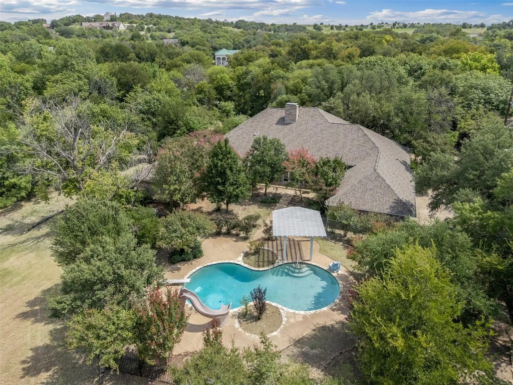 417 Verna Trail N, Fort Worth
