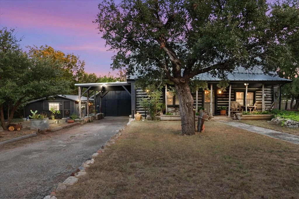 1603 Anaconda Trail, Granbury