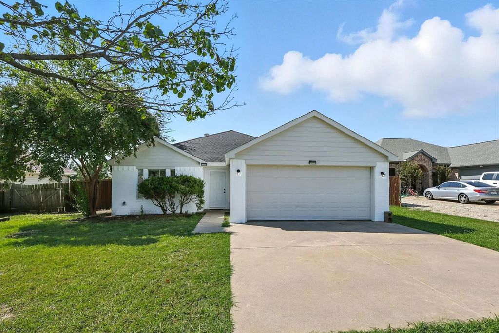 621 Torero Drive, Oak Point
