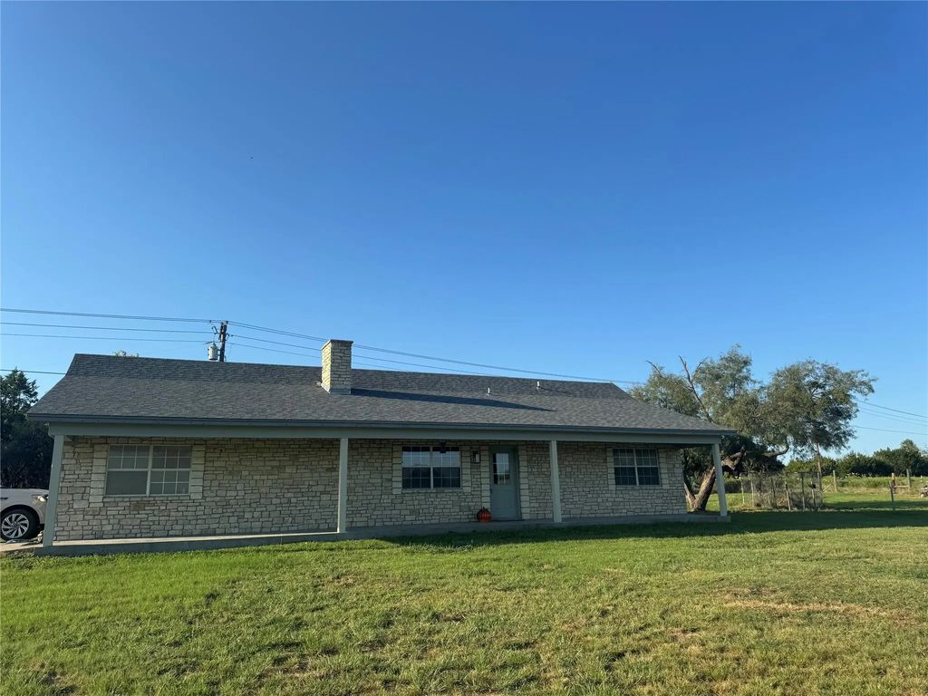 31081 State Highway 6, Hico